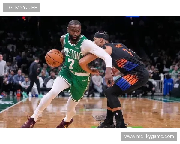 凯尔特人反击如风，布朗带领全队迅速追分