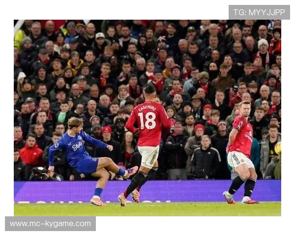 埃弗顿集中在中路寻求突破：中场驱动下的全新崛起与粉丝共振